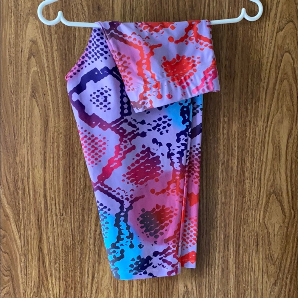 3/$20 Living dead clothing athletic leggings